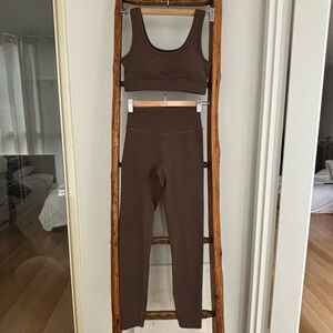 Azur Fit Walnut Classic Activewear Set, Size Small.